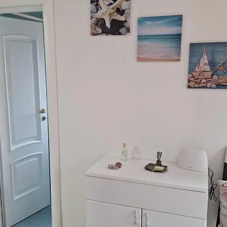 Degli Dei Apartment *